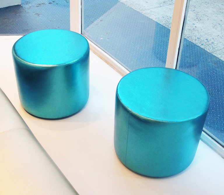 Cylinder ottomans - turquoise metallic leather - 2-917-xxx